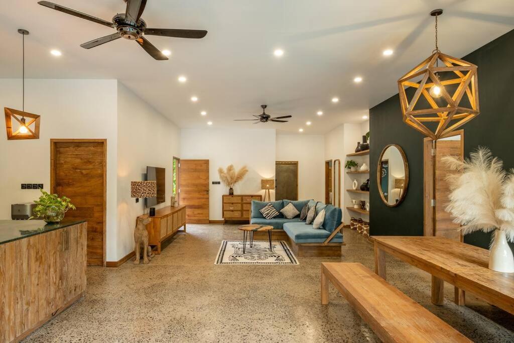 Villa Designer New 3Bdr - Lush Garden+Pool Gili Trawangan Esterno foto