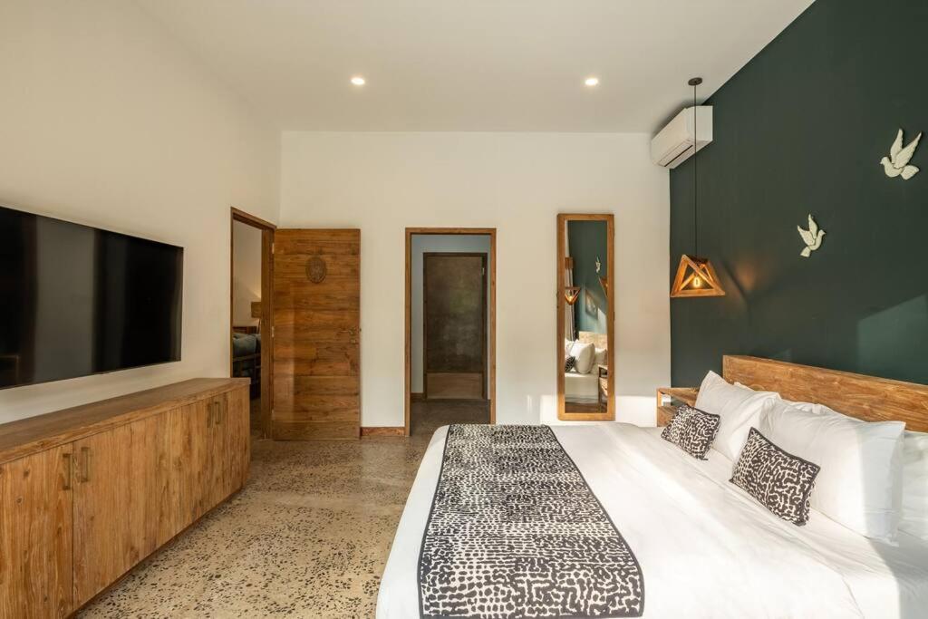 Villa Designer New 3Bdr - Lush Garden+Pool Gili Trawangan Esterno foto