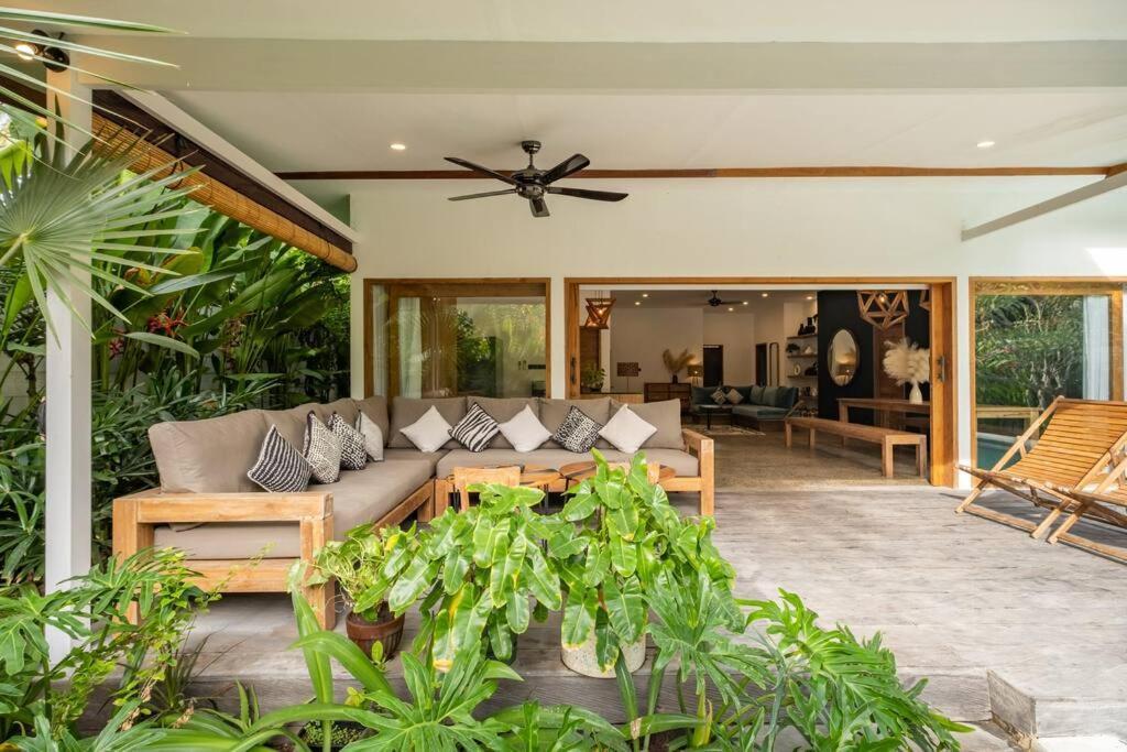 Villa Designer New 3Bdr - Lush Garden+Pool Gili Trawangan Esterno foto