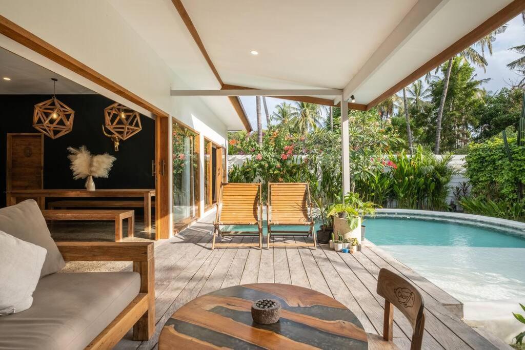 Villa Designer New 3Bdr - Lush Garden+Pool Gili Trawangan Esterno foto